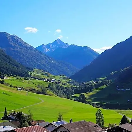 Hotel Vallatscha 3*