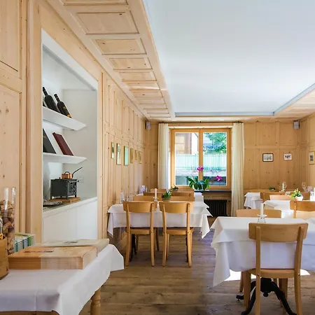 Vallatscha Hotel Curaglia