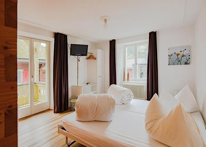 فندق Vallatscha 3*