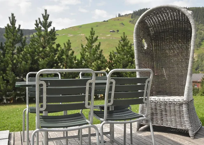 فندق Vallatscha 3*